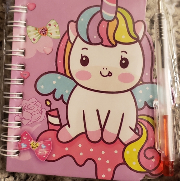 Unicorn Notebook - Picture 4 of 5
